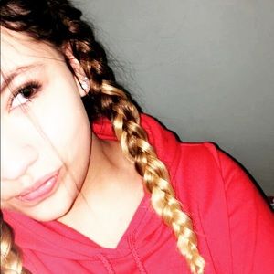 Meet your Posher, Olivia